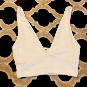 White crop top never worn brand new no tags